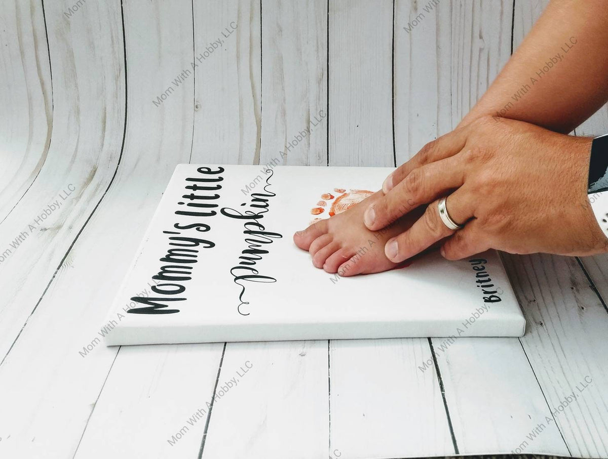 Pumpkin Footprint, Mommy&#39;s Little Pumpkin, Footprint Art, Baby Footprint, Toddler Footprint, Pumpkin Baby Shower, Fall Baby Shower Gifts